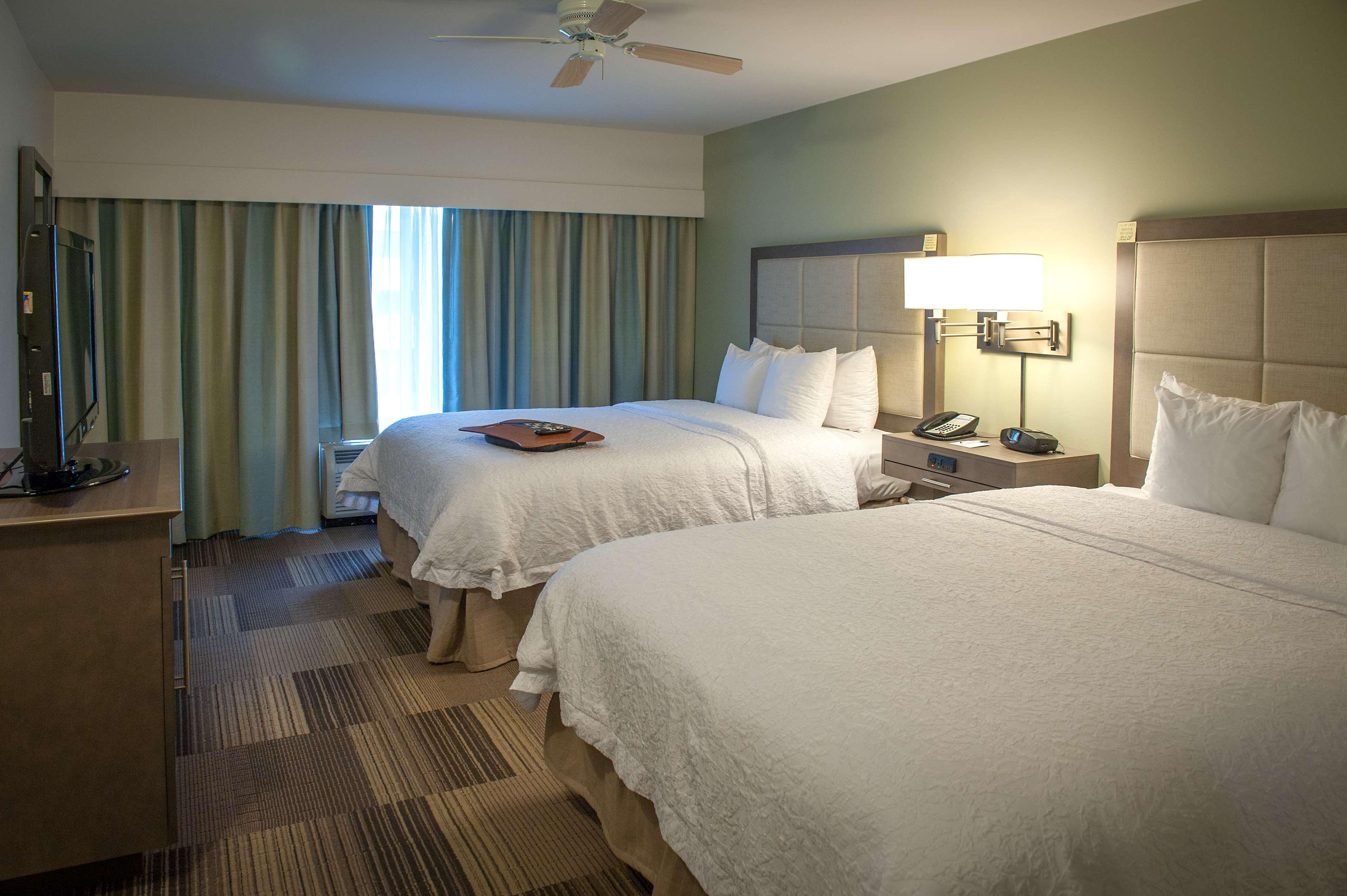 Hampton Inn & Suites New Orleans/Elmwood Harahan Exterior photo
